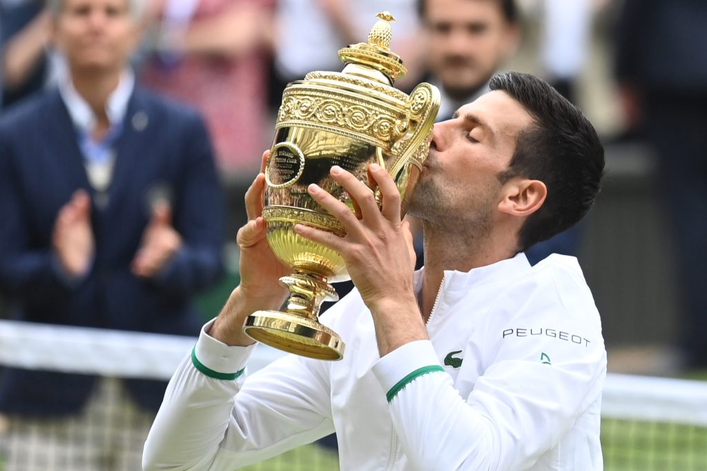 Huyền thoại của những huyền thoại Djokovic Wimbledon